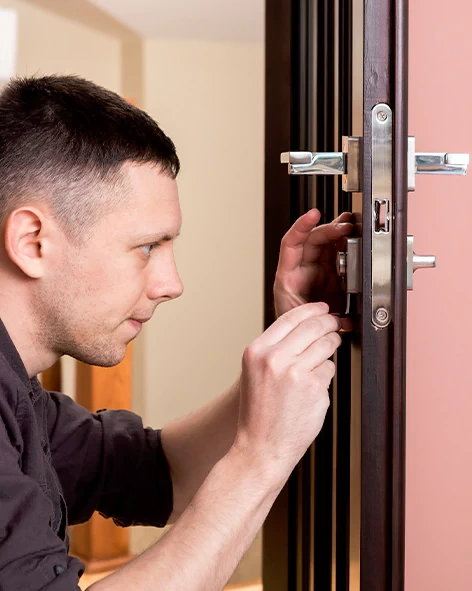 : Professional Locksmith For Commercial And Residential Locksmith Services in Pinellas Park, FL