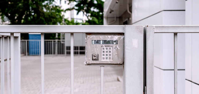 Gate Locks For Metal Gates in Pinellas Park, Florida