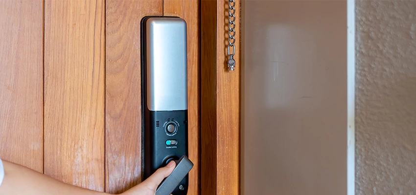 Home Security Electronic Locks Upgrades in Pinellas Park, FL